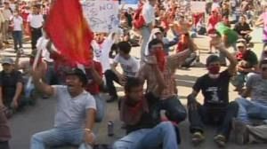 Pro-Zelaya supporters clash with Honduran police