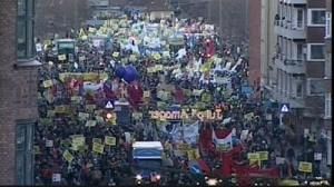Decenas de miles de manifestantes presionan al Cop 15