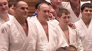 Putin offers himself for Russia’s judo team