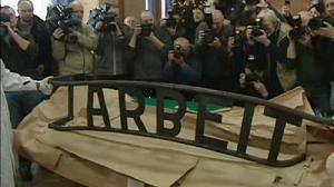 Auschwitz sign robbers not neo-Nazis