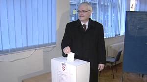 Duel probable entre Josipovic et Bandic au second tour de la présidentielle en Croatie