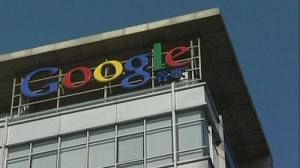 Pechino, fiori alla sede di Google