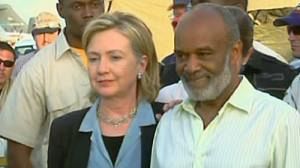 Hillary Clinton in Haiti as aid floods in