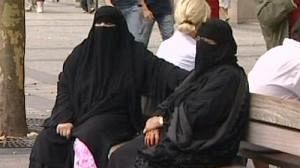 France : la commission sur le voile intégral rend son rapport demain