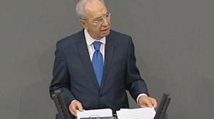 A Berlin, Shimon Peres au Bundestag