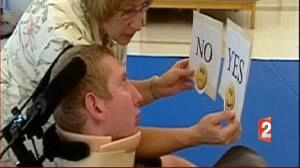 Doctors communicate with man in vegetative state