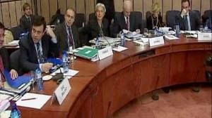 Greece warned to speed up debt reduction measures