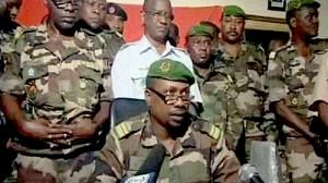 Les putschistes suspendent la Constitution au Niger