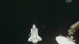 La navette Endeavour entame son retour sur Terre