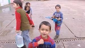 Roms du Kosovo: le scandale des camps contaminés