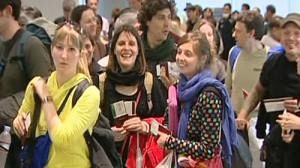 European air traffic gradually resumes