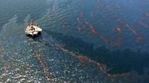 US crews start to burn giant oil spill