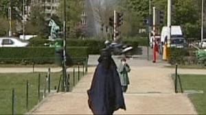 Belgique : “la burqa est d’abord un signe politique”