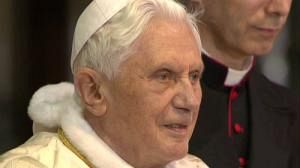 Pope prays for church at Fatima shrine