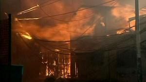 Un grand incendie fait plus de 20.000 sans-abri à Manille