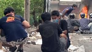 Thai govt gives Red Shirt deadline