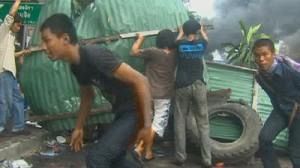 Thai officials mull ceasefire offer