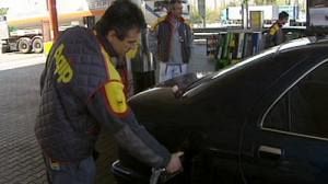 Inflation jumps in UK, stable in EU