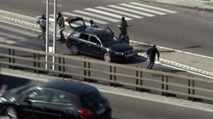 Armed gang robs French security van