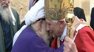 Benedict XVI meets Muslim leader in Cyprus