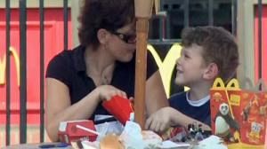 Mc Donald’s : des consommateurs américains dénoncent le jouet des Happy Meals