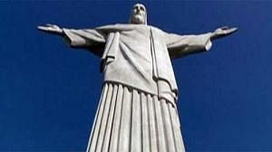 Le Christ rédempteur rouvre ses bras sur Rio