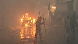 Irlande du Nord : troisième nuit de violence à Belfast