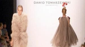 New designer Tomaszewski dazzles in Berlin