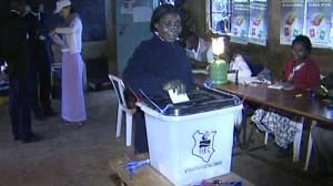 Crucial vote on Kenyan constitution