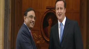 David Cameron et Asif Ali Zardari tentent de se rabibocher