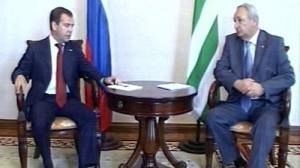 Abkhazie et Ossétie du Sud : Medvedev “ne regrette rien”