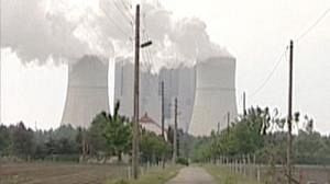 Approvato allungamento vita centrali nucleari, critica l’opposizione