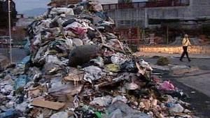 Clashes erupt in Naples as city turns to trash