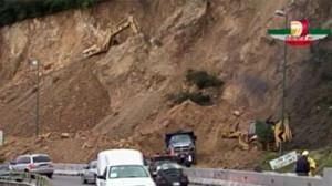 Areas still cut off after Mexican landslides