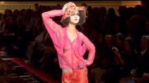 Mode à Paris : Deacon pour Ungaro, Galliano en peinture et Jean-Paul Gaultier en 3D