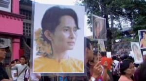 Birmanie : Aung San Suu Kyi libérée aujourd’hui ?