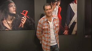 Antonio Banderas zooms in on photography