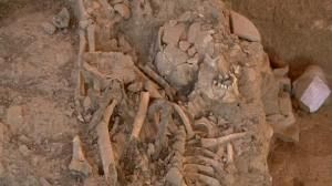 Greek archaeologists uncover ancient cemetery