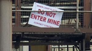 Gas and heat obstruct New Zealand mine rescue