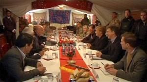 Afghanistan: Angela Merkel remercie les soldats allemands