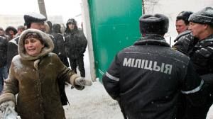 Belarus opposition remain in jail