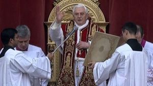 Benoît XVI: “Que l’amour de Dieu donne la persévérance à toutes les communautés chrétiennes qui souffrent de discrimination et de persécution”
