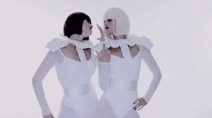 Deux anciennes B Witched devenues Barbarellas