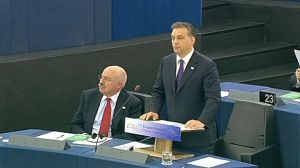 Orban aux eurodéputés : “ne mélangez pas politique nationale et européenne”