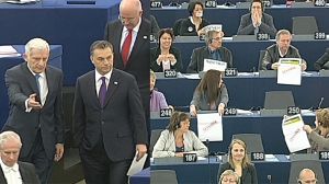 Orban warns EU parliament he is up for a fight