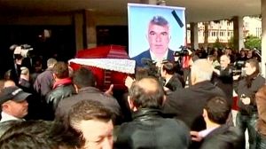 L’Albanie s’enflamme