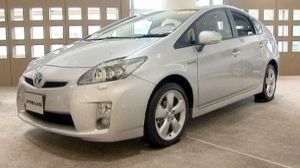 Toyota just beats GM in 2010 sales