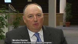 Anniversaire de la libération d’Auschwitz : Moshe Kantor compare Ahmadinejad à Hitler