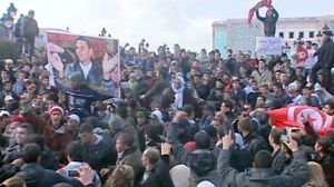 Police storm anti-government camp in Tunis