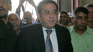 Former presidential rival tells Mubarak to leave